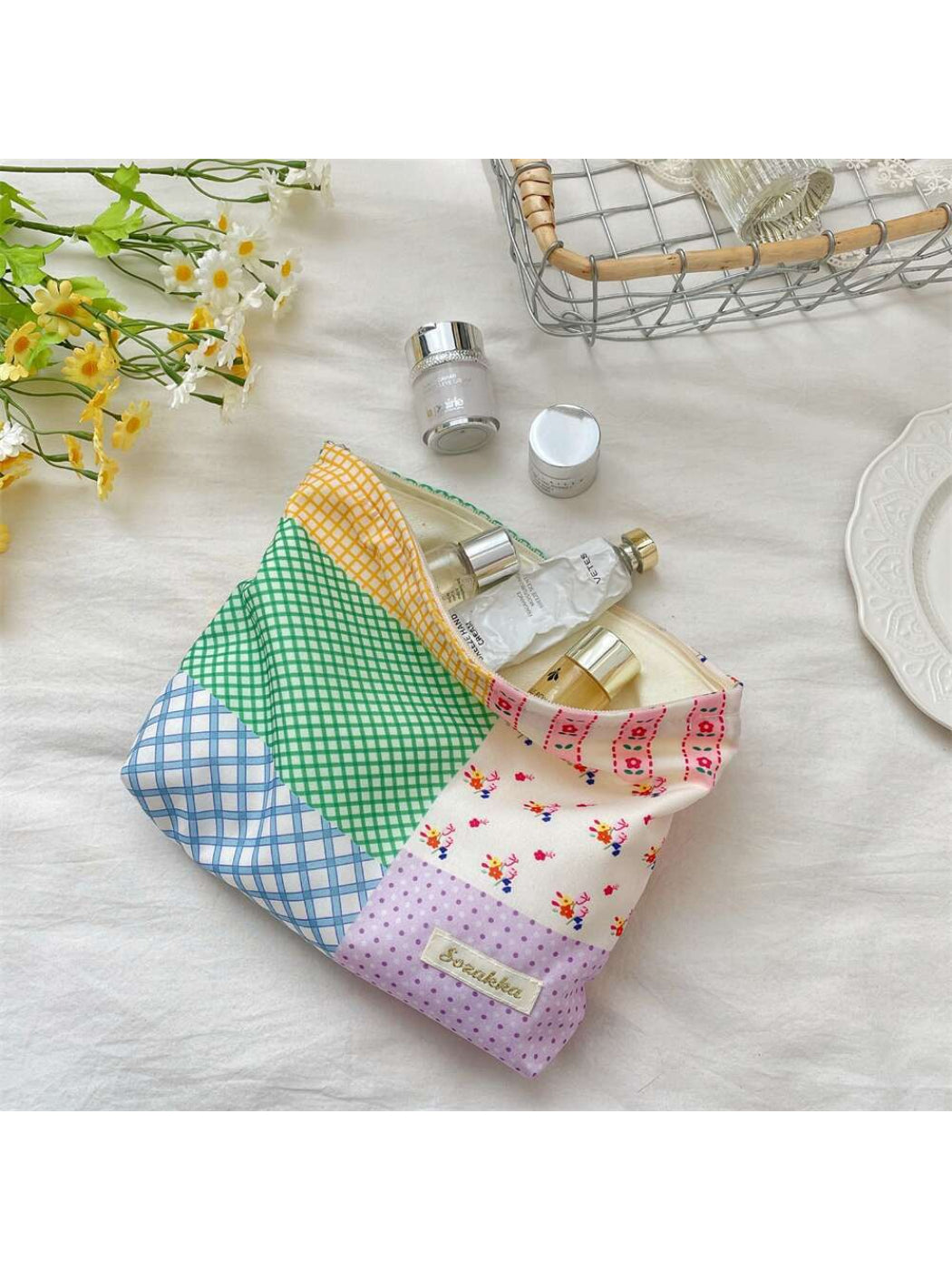 Cosbai cosmetic pouch showing interior lining and zipper detail