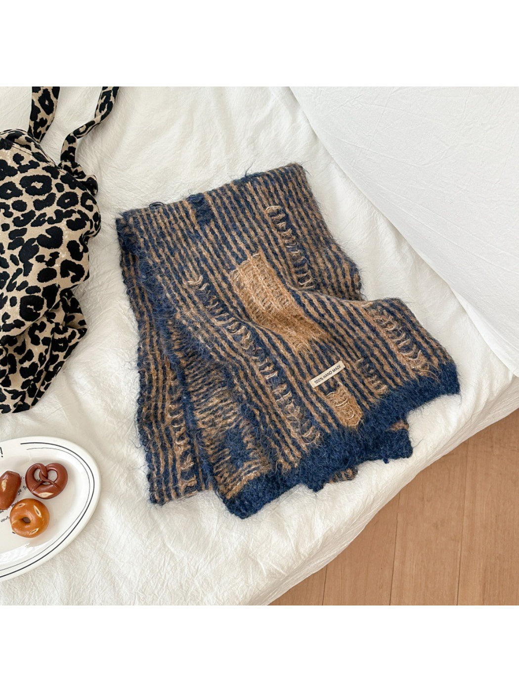 Scarvii – Fuzzy Stripe Knit Scarf