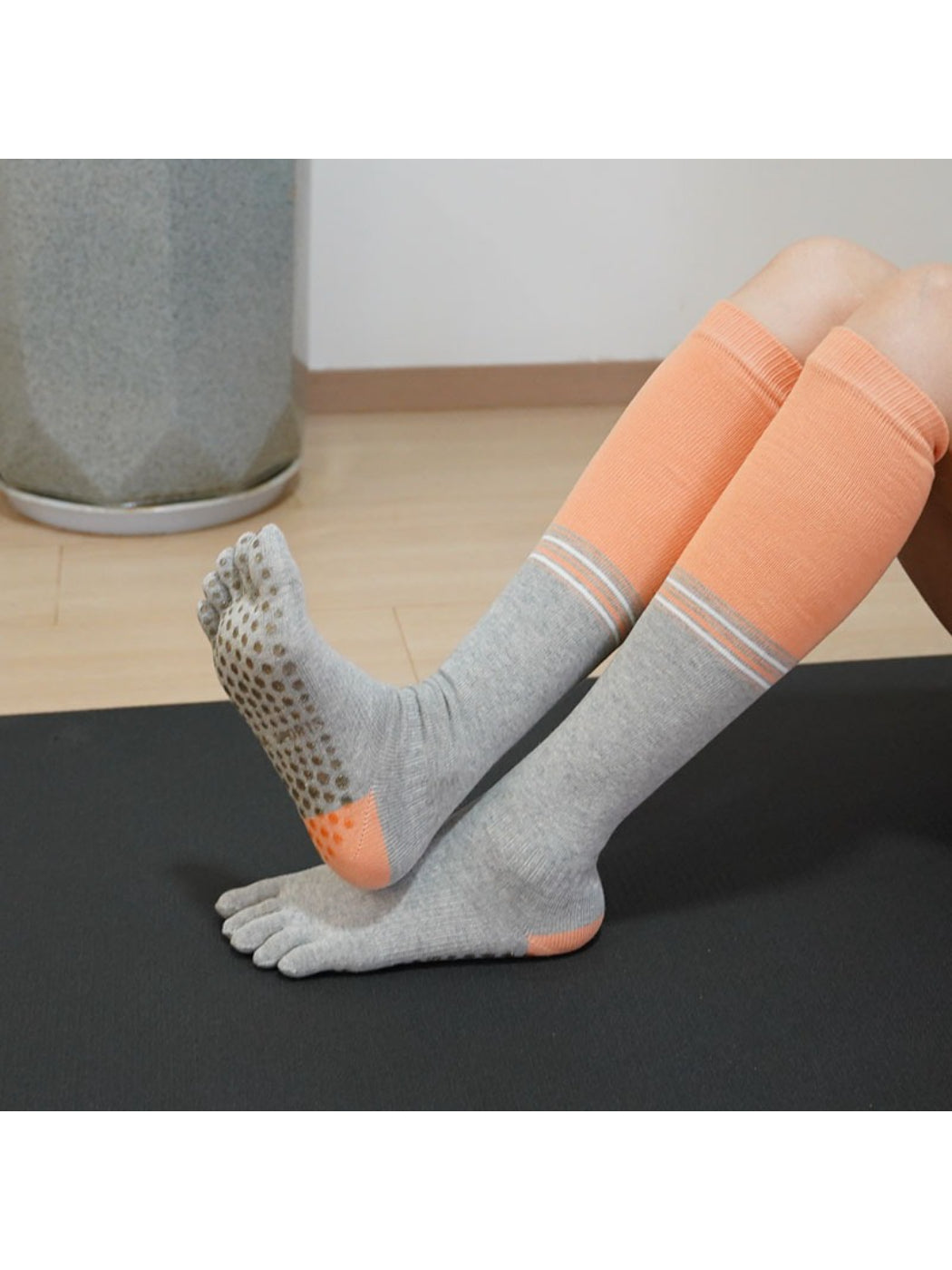 Rufia - Five-Toe Grip Training Knee Socks