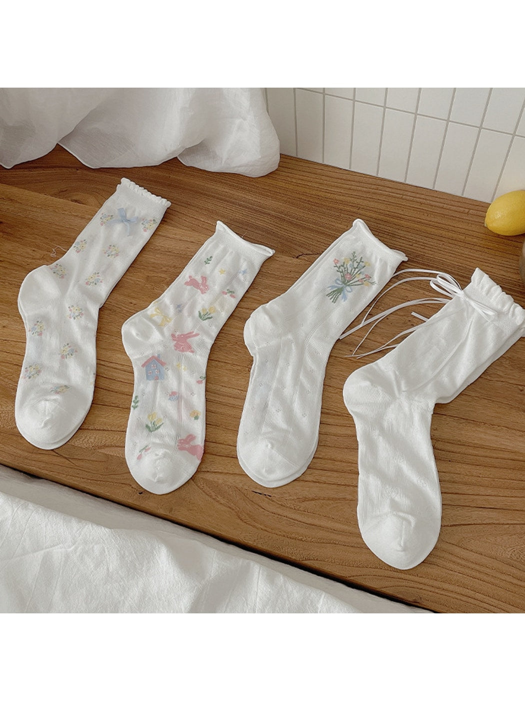 Rufia - Ruffle Cuff Floral Pattern Crew Socks