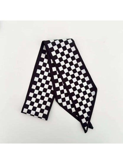 Scarvii - Bold Monochrome Pattern Skinny textile accessory detail view 4