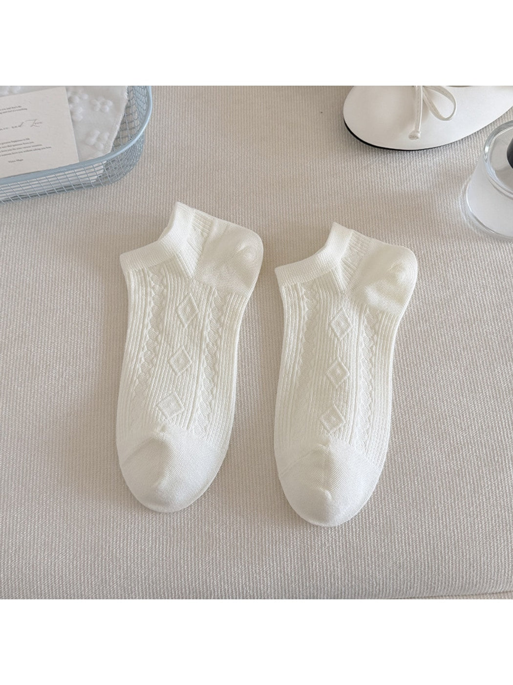 Rufia - Elegant White Women's No-Show Socks