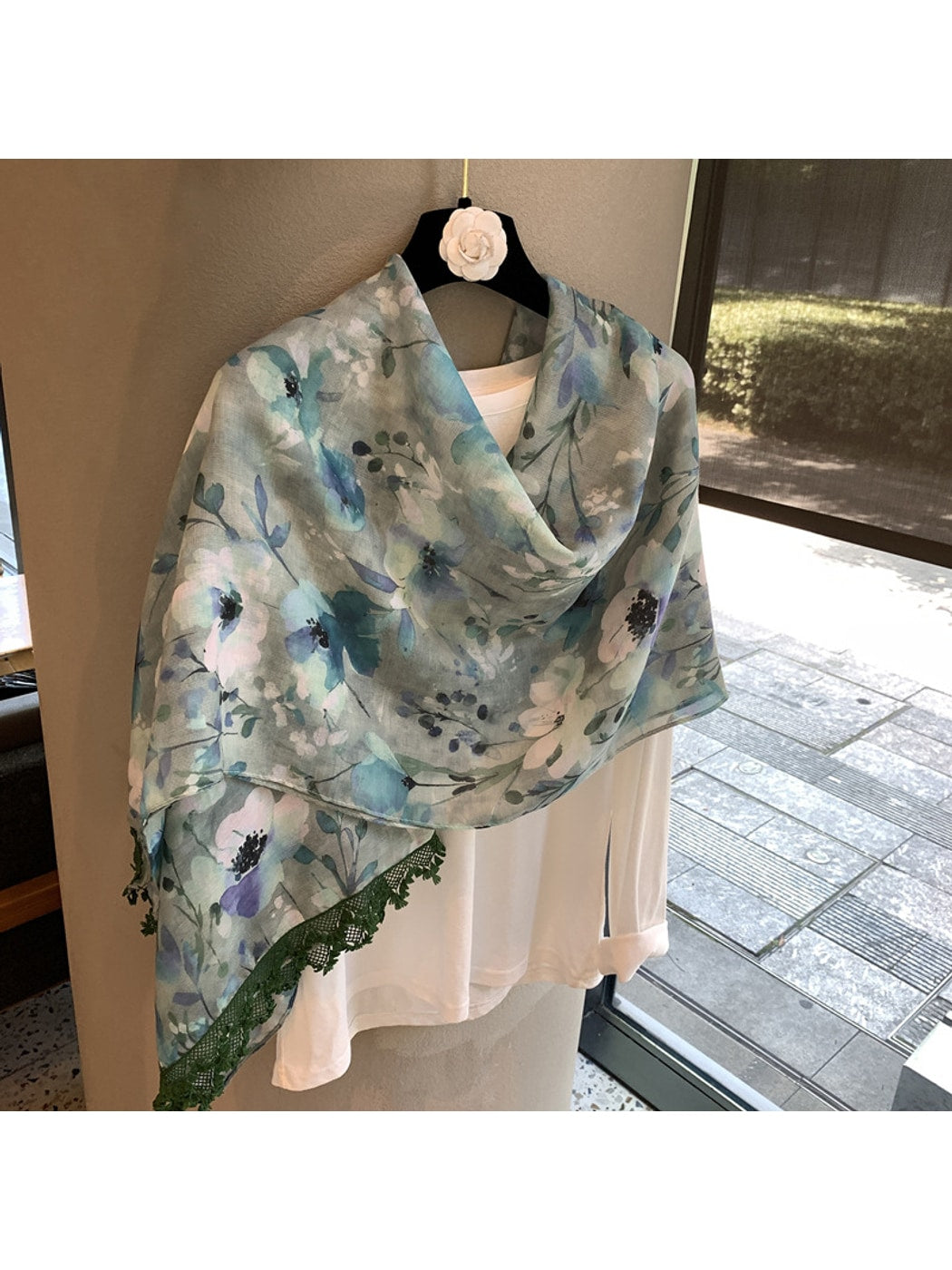 Scarvii - Watercolor Floral Printed Fashion Shawl