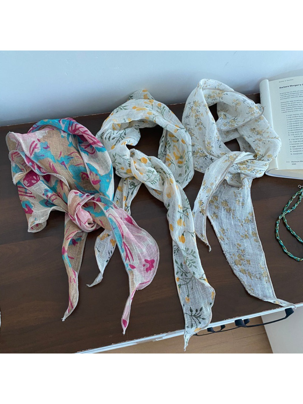 Scarvii Vintage-Style Floral Triangle Scarf
