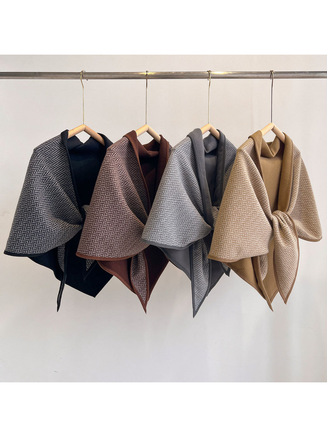 Scarvii - Herringbone Contrast Border Triangle Scarf