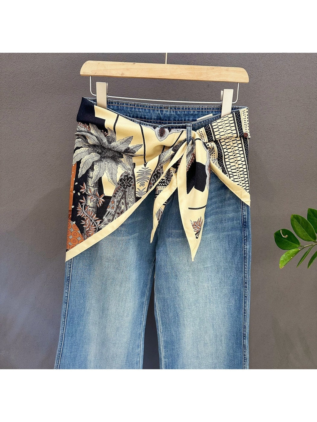 Scarvii - Tropical Palm Tree Print Triangle Bandana