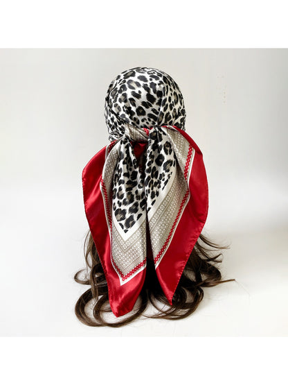 Scarvii - Leopard Border Accent Square Scarf