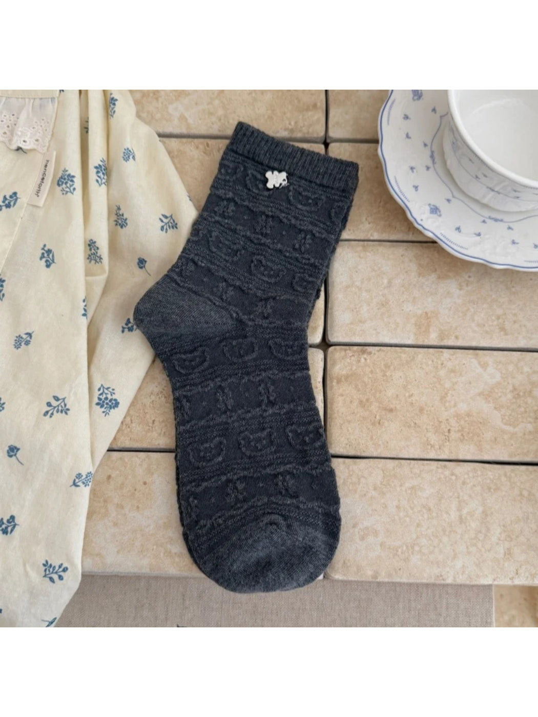 Rufia - Raised Bear and Bow Pattern Socks