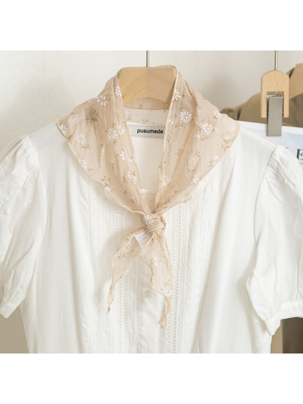 Scarvii - Floral Triangle Scarf