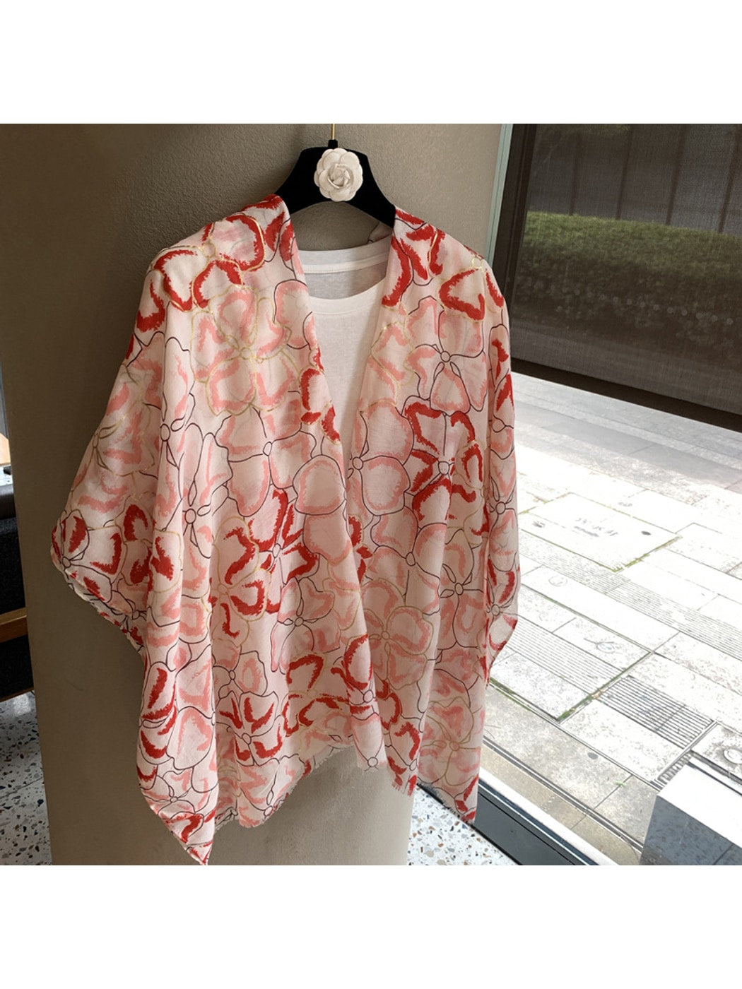 Scarvii - Elegant Floral Print Rectangle Scarf