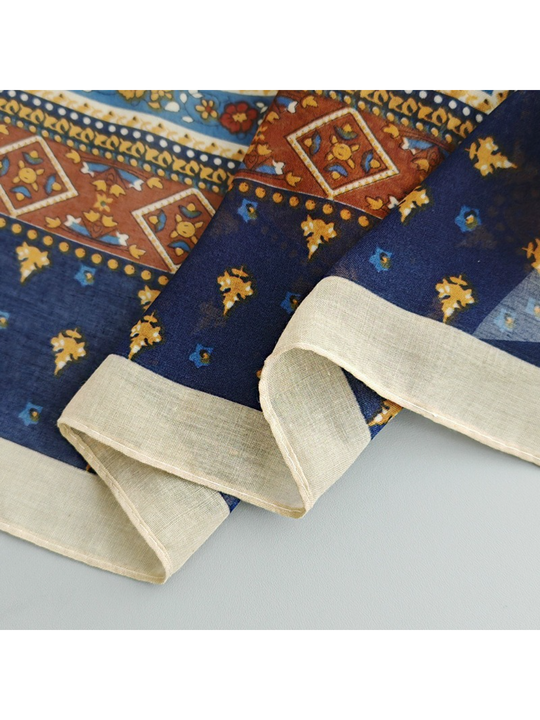 Scarvii - Vintage Paisley Border Scarf