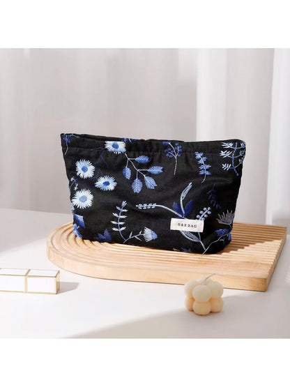 Cosbai - Floral Handheld Makeup and Storage Bag