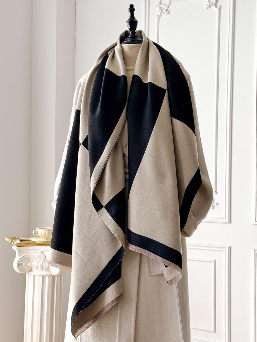 Scarvii – Modern Geometric Winter Scarf & Shawl