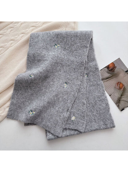 Scarvii - Soft Floral Detail Knit Scarf