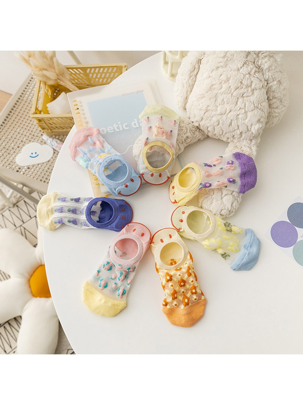 Rufia - Smiley Face Candy-colored No-Show Socks