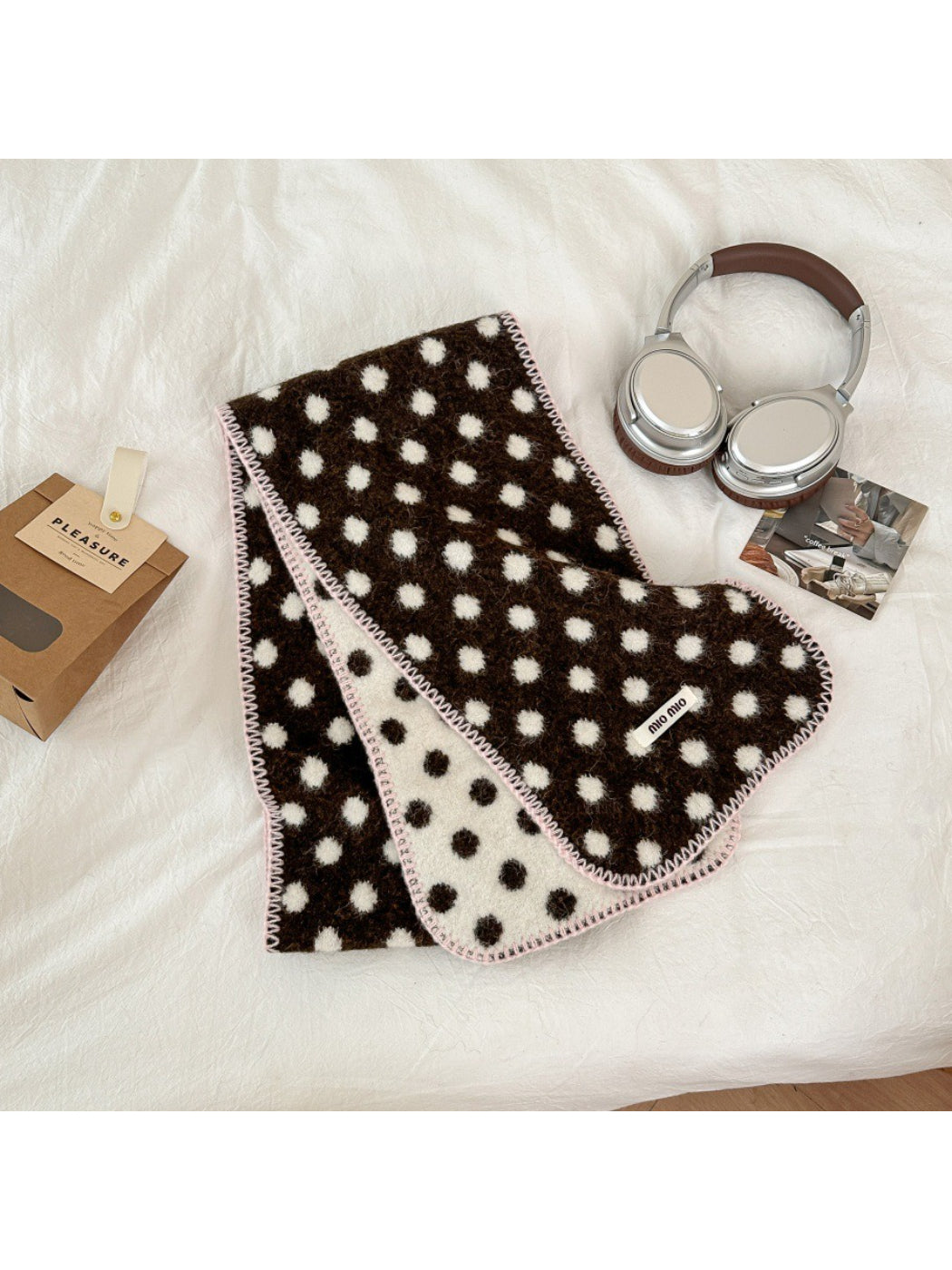 Scarvii – Polka Dot Knit Scarf