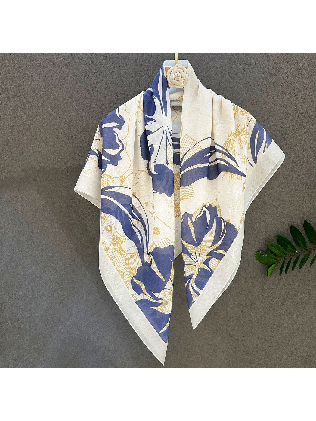 Scarvii - Blue Floral Print Elegant Square Scarf