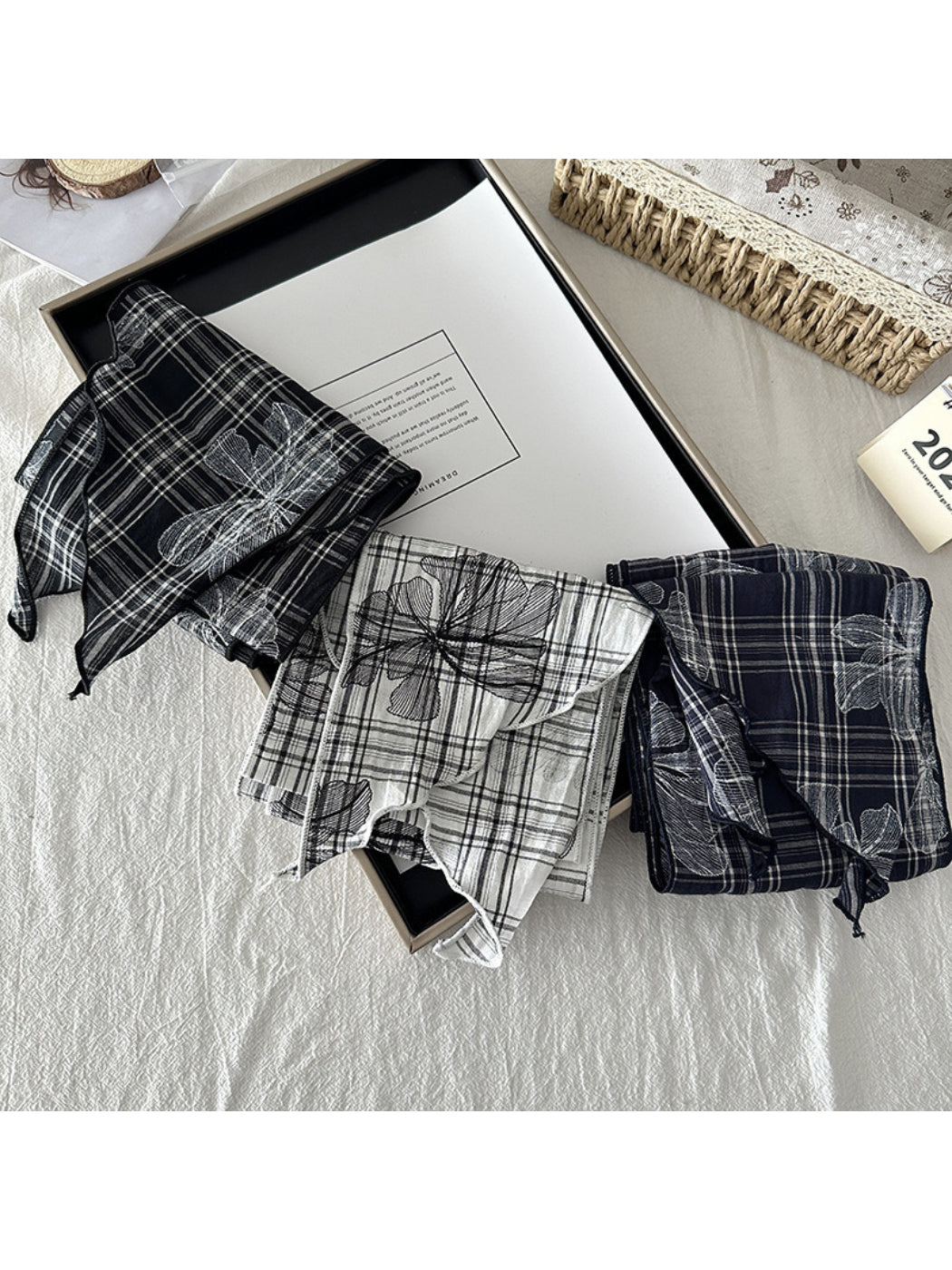Scarvii - Plaid Floral Outline Narrow Scarf