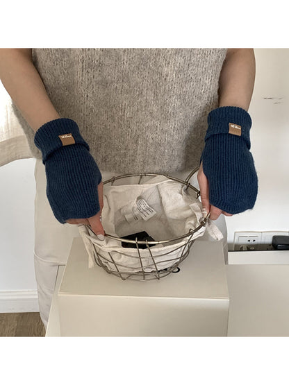 Gloving - Folded Cuff Fingerless Gloves