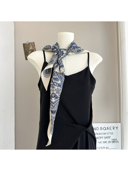 Scarvii - Paisley Print Triangle Scarf