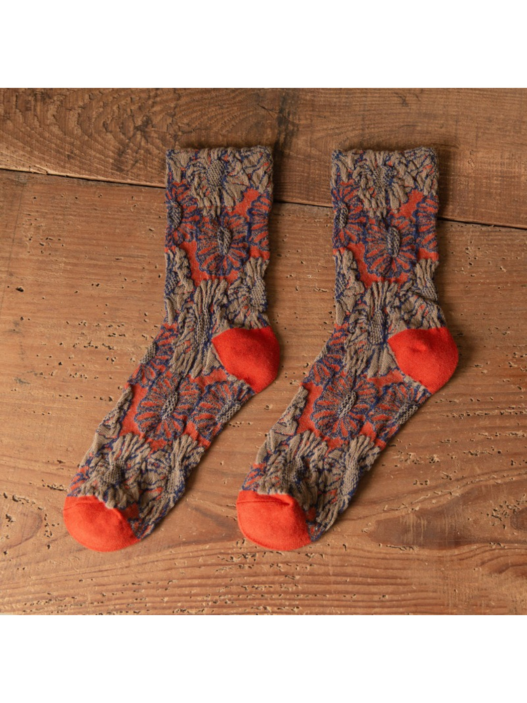 Rufia Textured Bloom Pattern Crew Socks product image 6