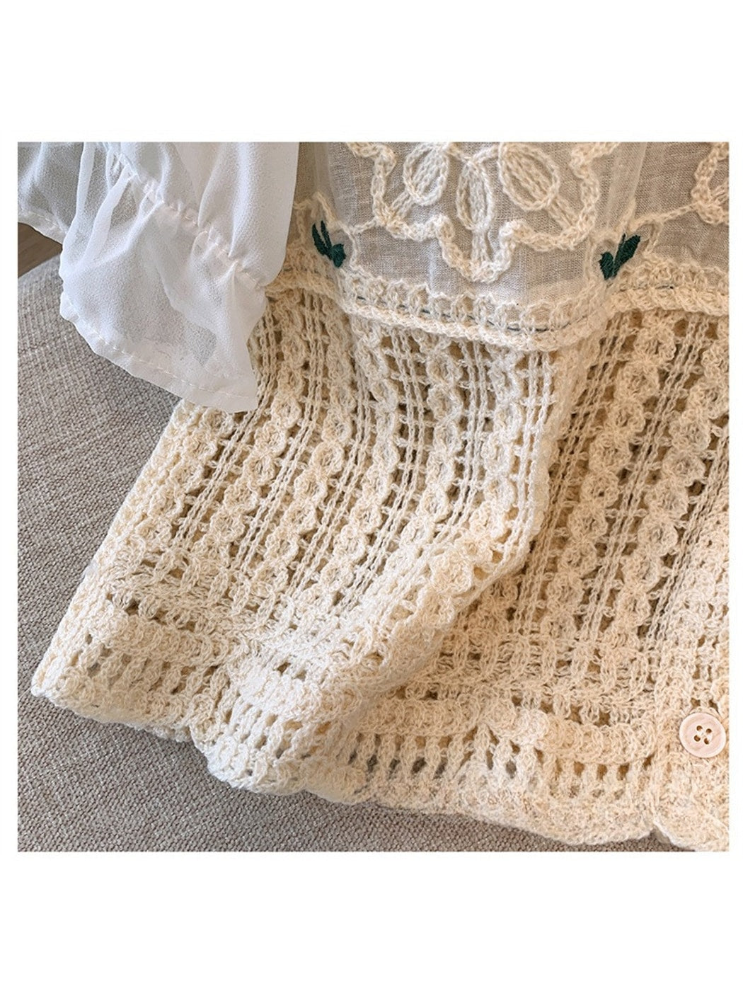 Crosa - V-Neck Hollow Out Floral Knit Cardigan