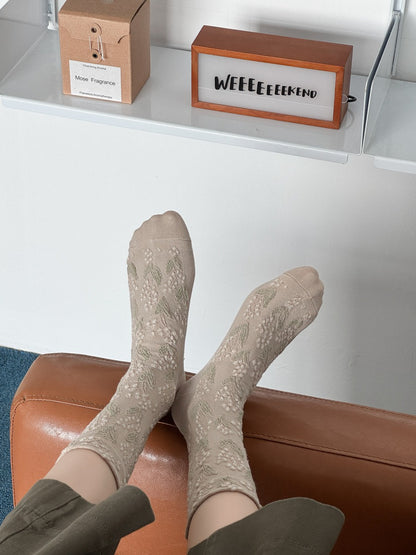 Rufia - Textured Leaf Cluster Socks
