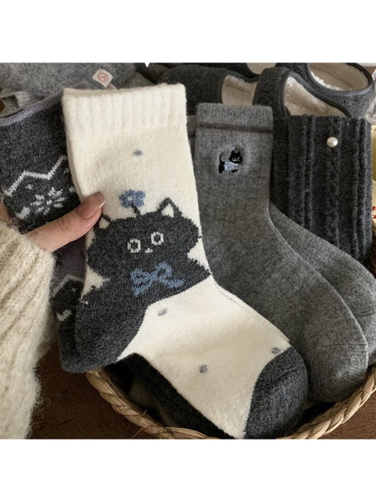 Rufia - Winter Kitty Pattern Crew Socks