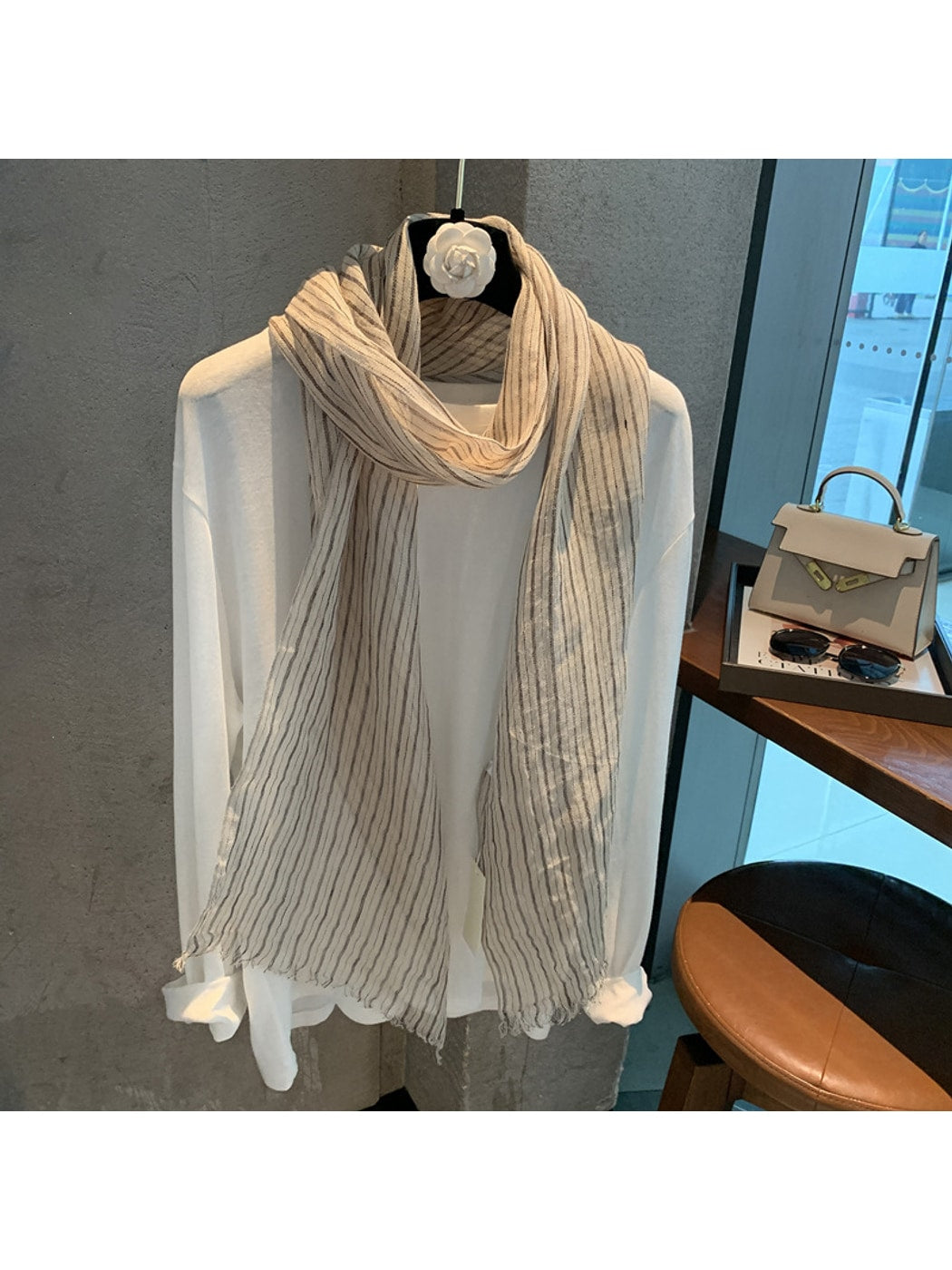 Scarvii - Vintage Vertical Line Pattern Scarf
