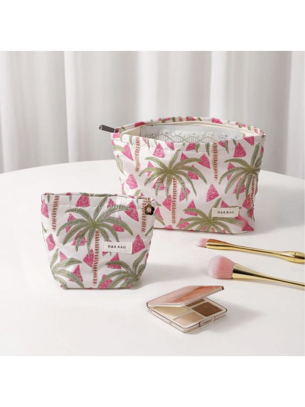 Cosbai - Palm Print Zippered Women's Makeup Bag