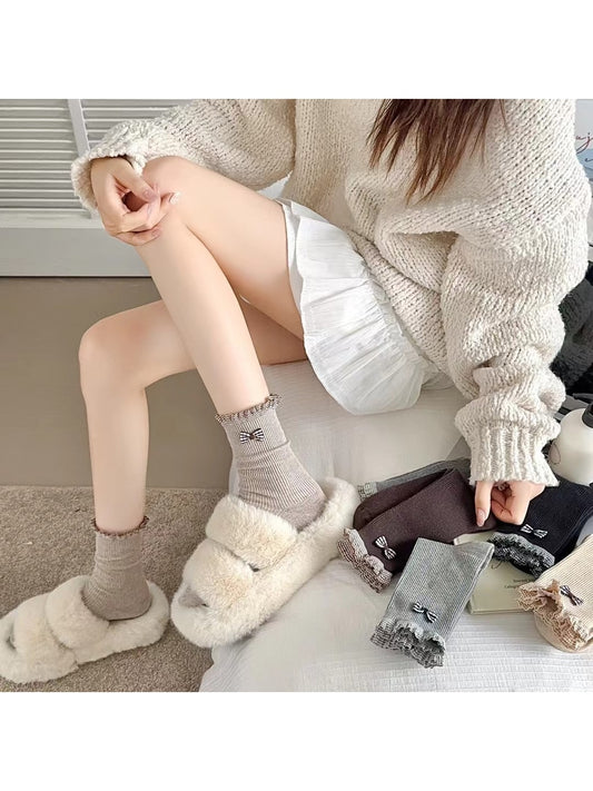 Rufia - Solid Color Bow Detail Casual Crew Socks