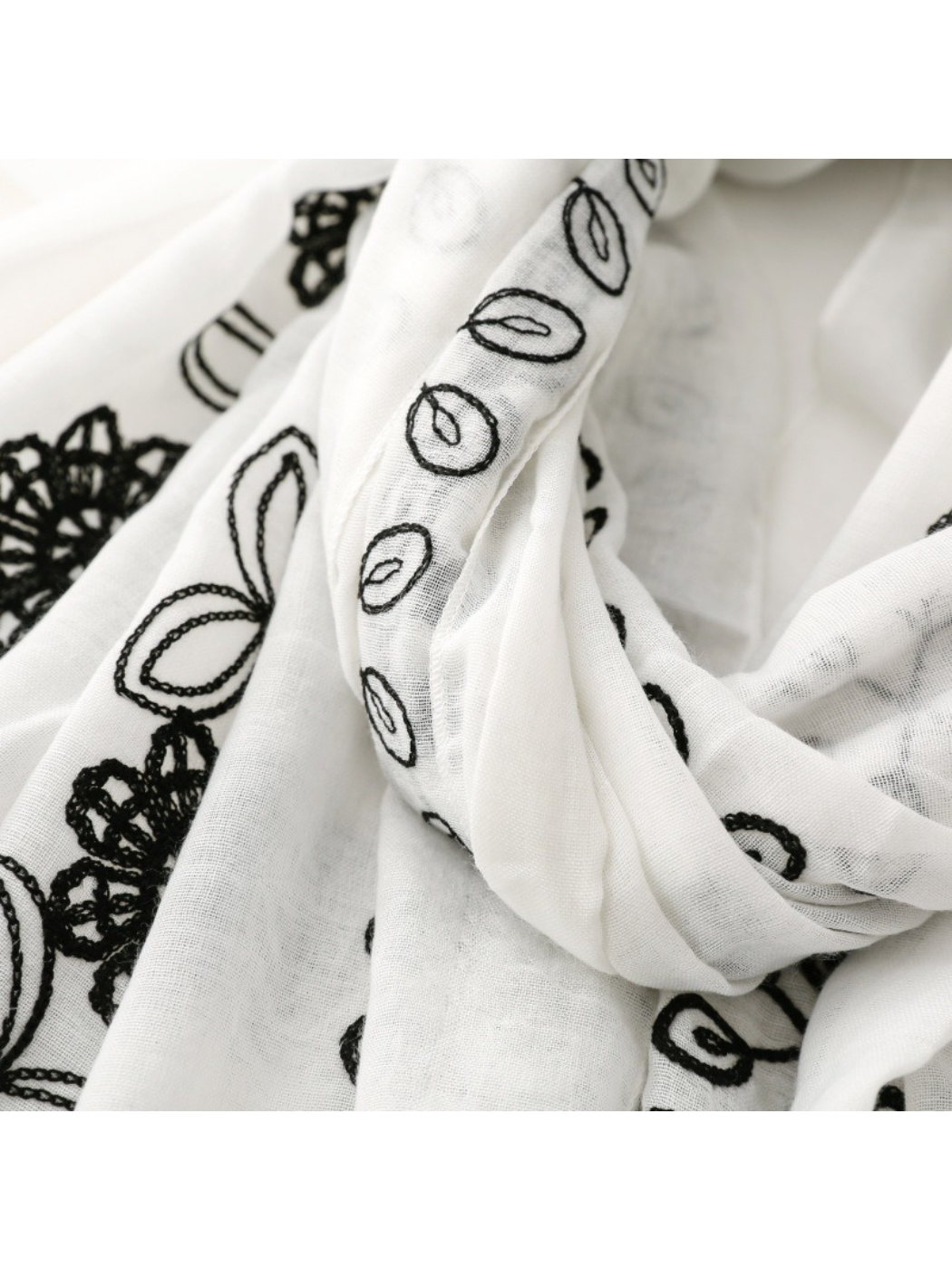 Scarvii - Floral Vine Lightweight Wrap Scarf