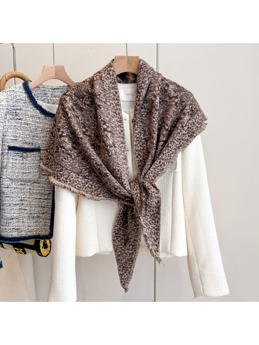 Scarvii - Vintage Paisley Cloud Scarf