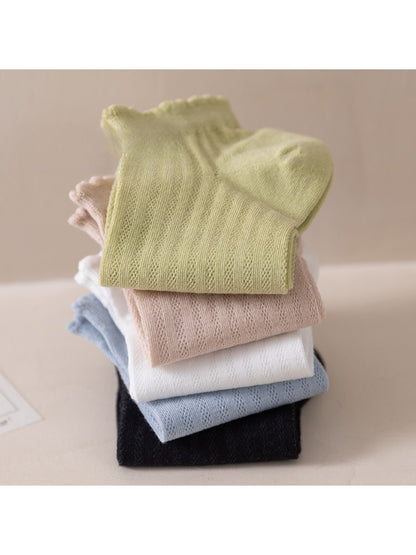 Rufia - Solid Color Ribbed Scalloped Cuffs Ankle Socks