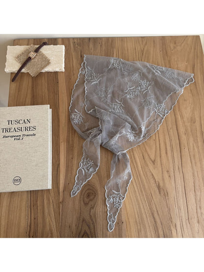 Scarvii - Scalloped Edge Embroidery Style Bandana