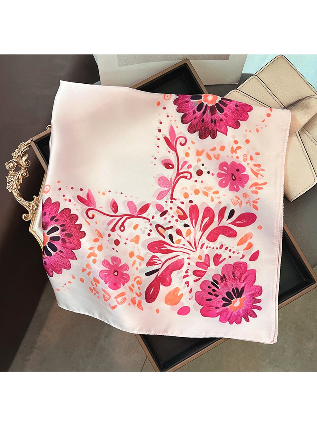 Scarvii - Fresh Floral Pattern Neck Accent Square Scarf