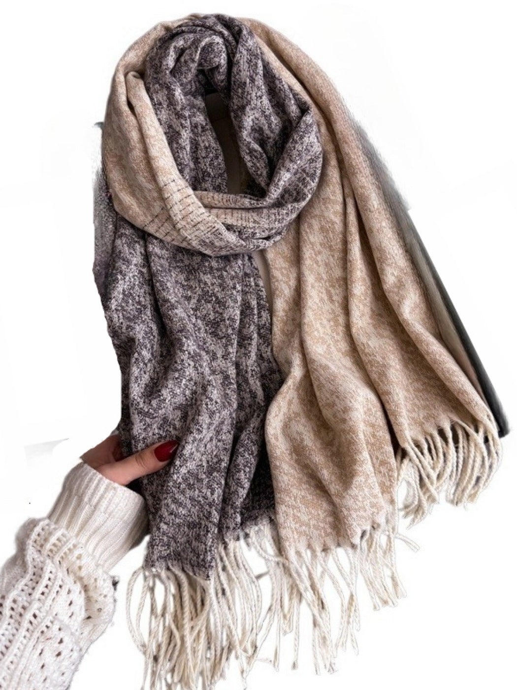 Scarvii - Color-Block Textured Fringe Scarf – Warm & Stylish