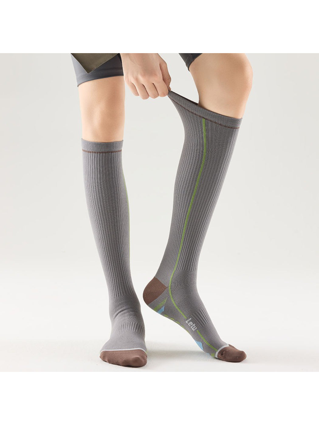 Rufia - Ribbed Ruffle Trim Mid-Calf Socks product image 2