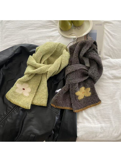 Scarvii - Flower Motif Blanket Stitch Knit Scarf