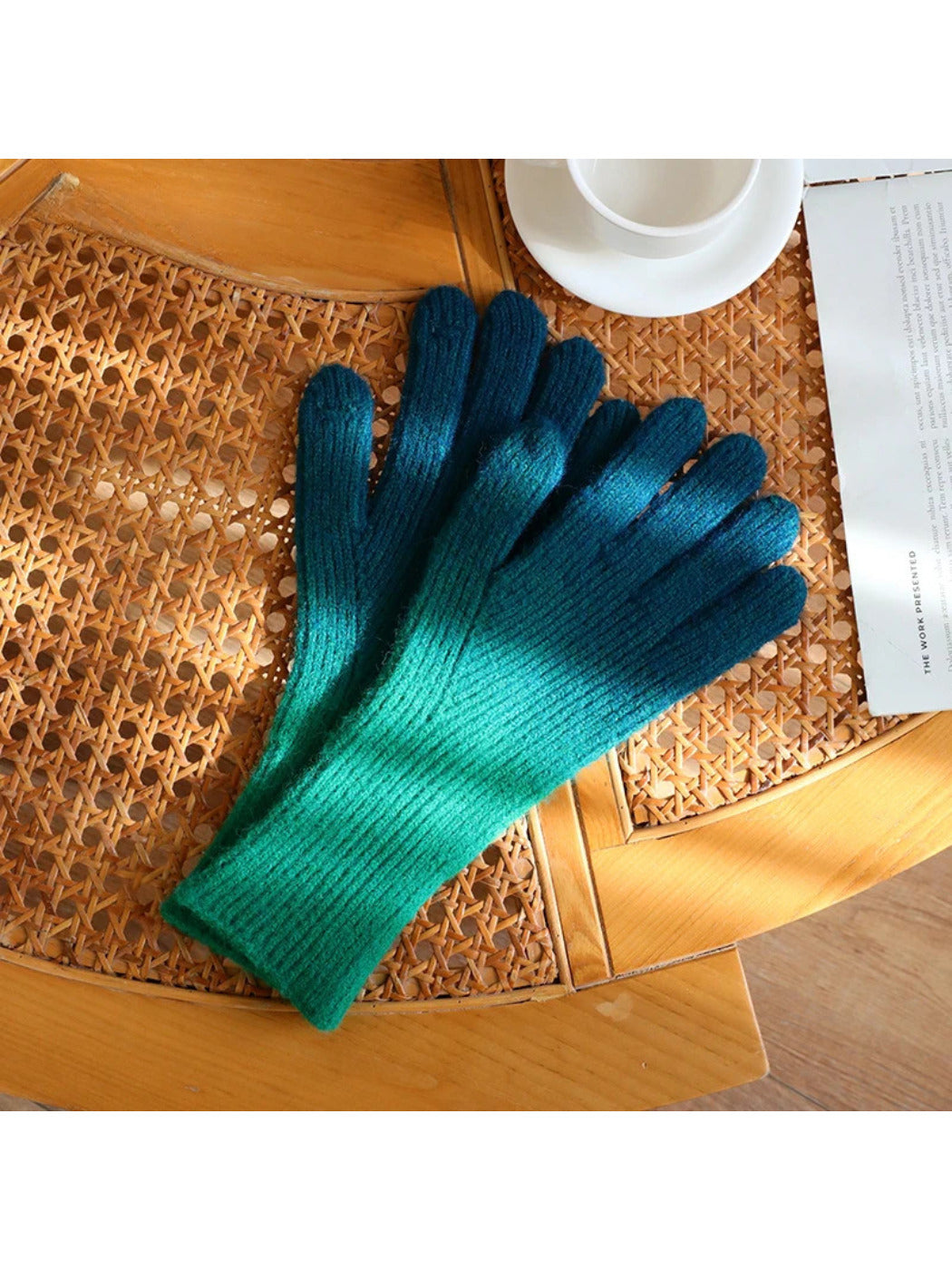 Gloving - Gradient Ribbed Knit Gloves