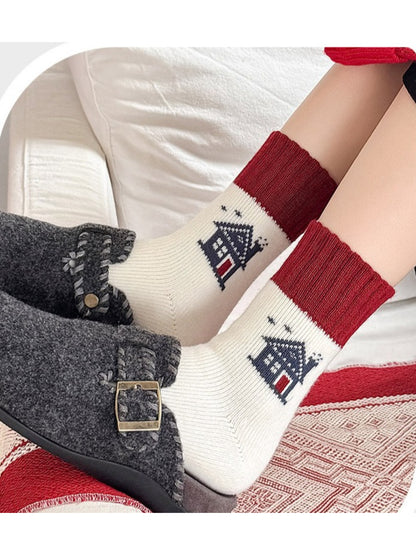 Rufia - White and Red Pattern Crew Socks