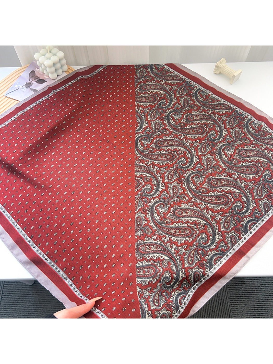 Scarvii - Two-Tone Paisley Print Square Scarf