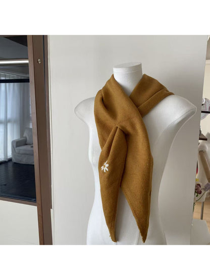 Scarvii - Daisy Detail Triangle Knit Scarf