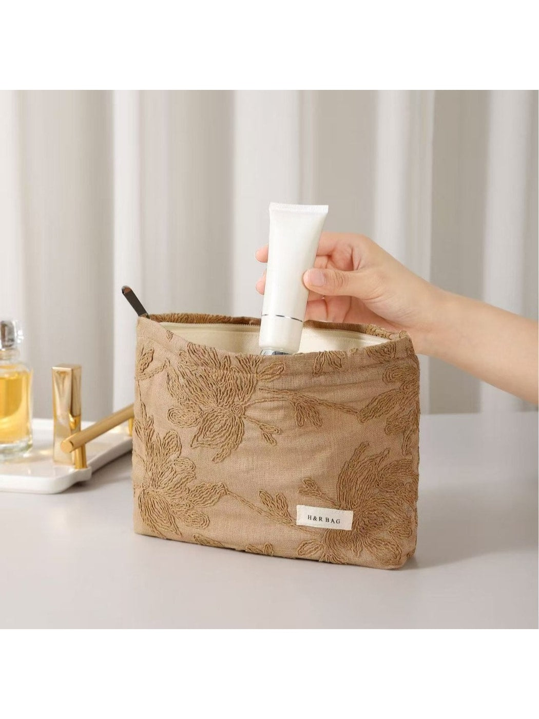 Cosbai - Floral Makeup Storage Handheld Organizer Bag