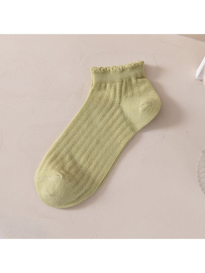 Rufia - Solid Color Ribbed Scalloped Cuffs Ankle Socks