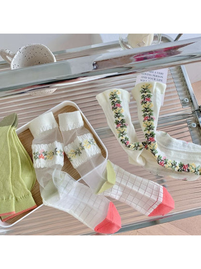 Rufia - Vintage Floral Vine Sheer Crew Socks product image 1