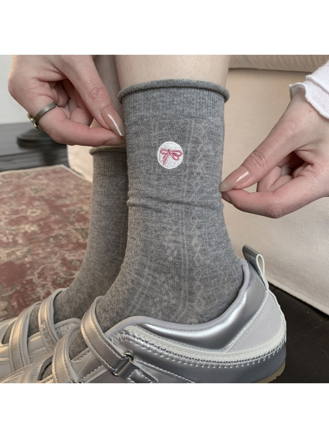 Rufia - Bow Embroidery Textured Pattern Crew Socks