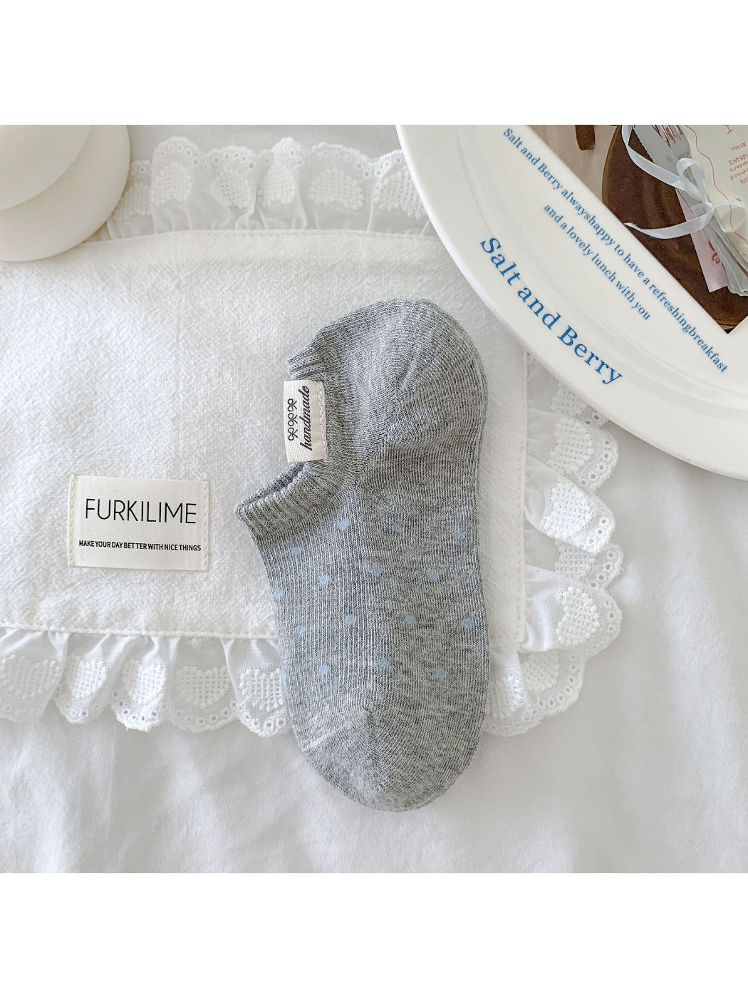 Rufia Dot Pattern No Show Socks product image