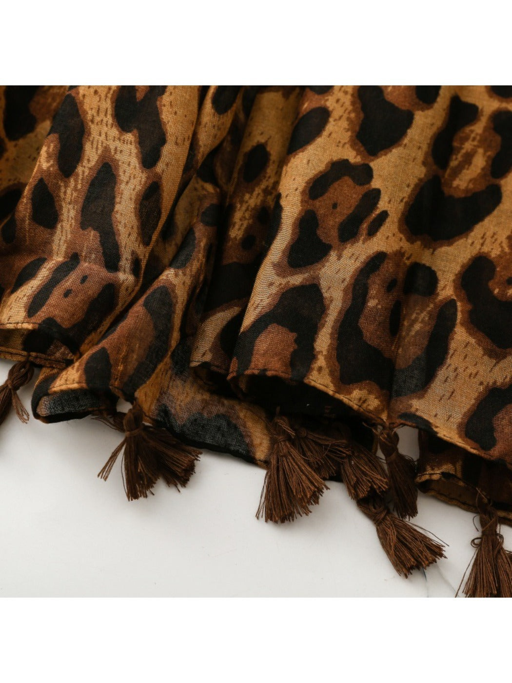 Scarvii - Leopard Print Fashion Scarf