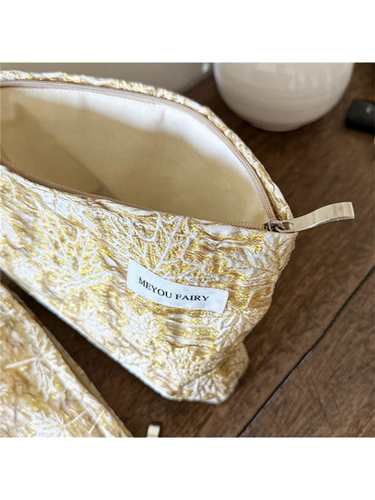 Cosbai - Elegant Leaf Embroidered Makeup Bag